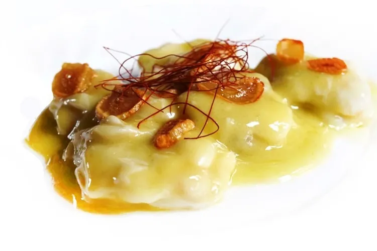 Kokotxas de bacalao al pil-pil